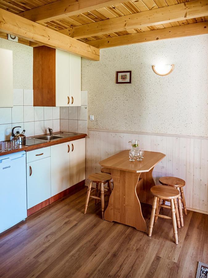 U Sylwi Domki Drewniane Trzęsacz Exteriör bild