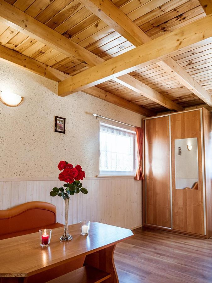 U Sylwi Domki Drewniane Trzęsacz Exteriör bild